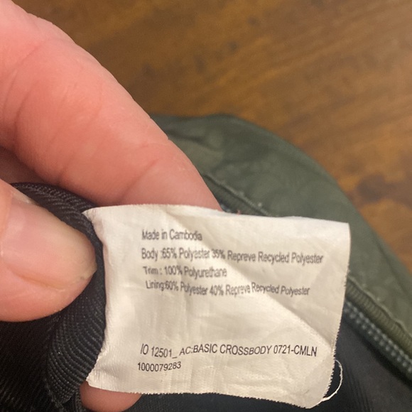 Sakroots crossbody green purse - Picture 6 of 10